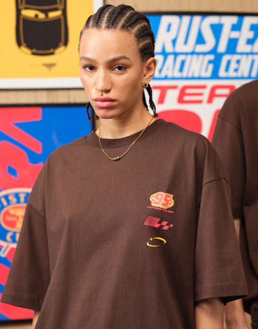 ASOS DESIGN - T-Shirt oversize marrone con stampa Disney Pixar di Cars, 2 di 5