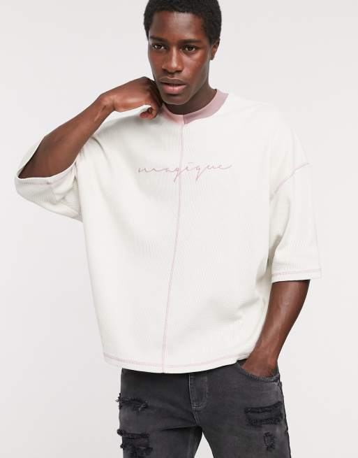 ASOS DESIGN – T-shirt oversize o waflowej strukturze z kontrastowymi przeszyciami i haftem z napisem Magique (część zestawu)