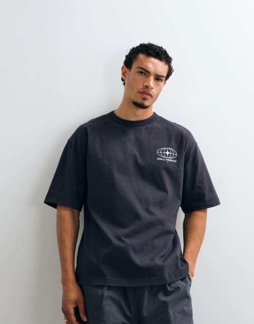 ASOS DESIGN - T-shirt oversize pesante lavaggio nero con grafica sul retro, 2 di 5