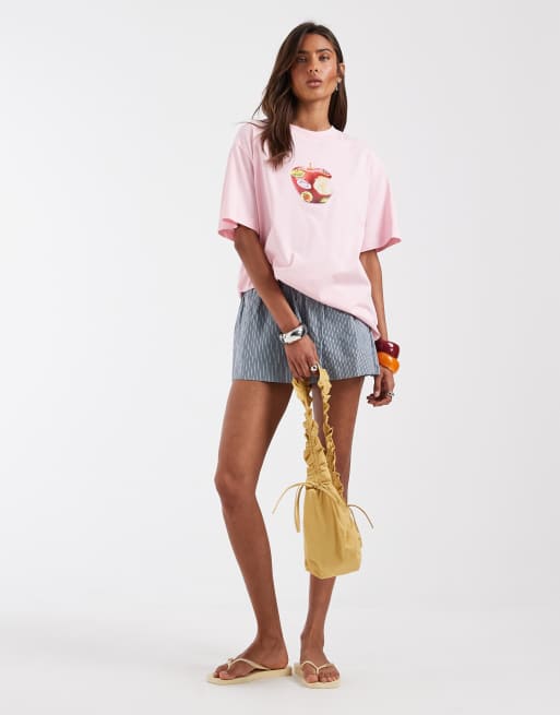ASOS DESIGN - T-shirt oversize rosa confetto con grafica di mela adesiva, 2 di 4