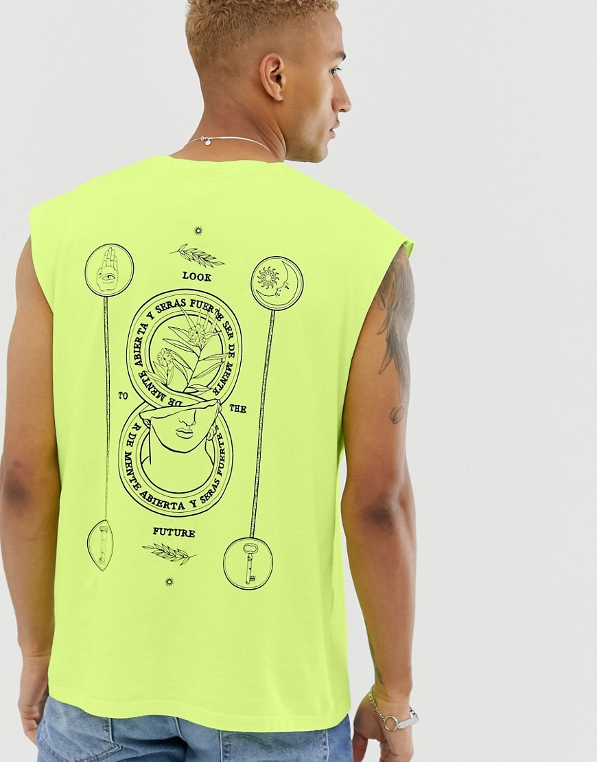 ASOS DESIGN - T-shirt oversize senza maniche con ricamo e stampa futuristica sul retro-Giallo