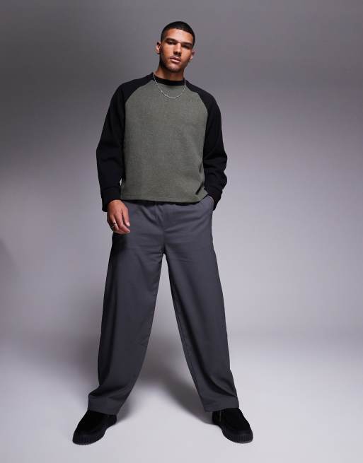 ASOS DESIGN - T-shirt oversize squadrata kaki a nido d'ape con maniche raglan nere a contrasto, 3 di 4