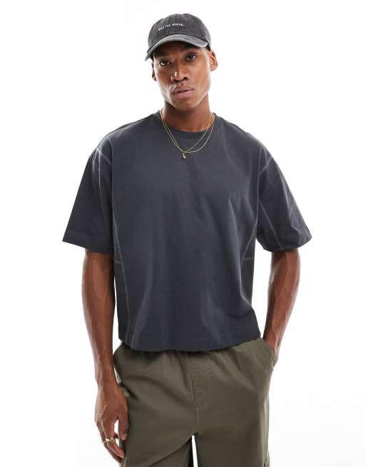 ASOS DESIGN - T-shirt oversize squadrata nera con cuciture a vista