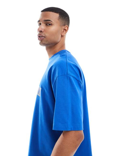  ASOS DESIGN - T-shirt oversize squadrata pesante blu con grafica sul davanti , 4 di 5