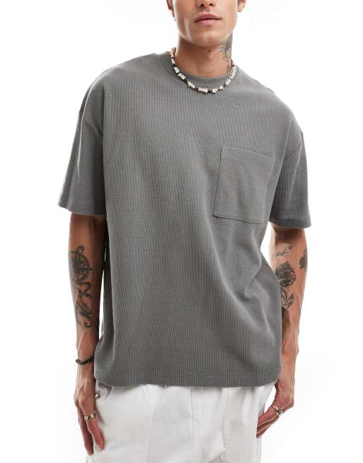 ASOS DESIGN - T-shirt oversize testurizzata grigio antracite con tasca sul davanti