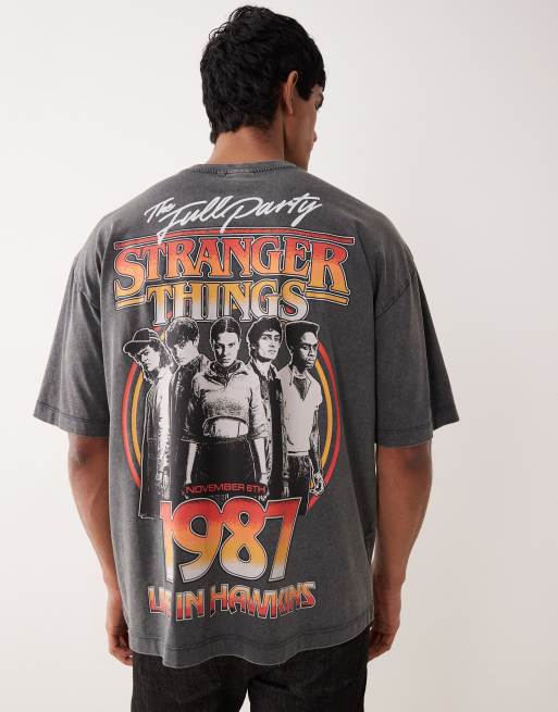 ASOS DESIGN - T-shirt oversize unisex nero slavato con stampa Stranger Things sul retro, 3 di 4
