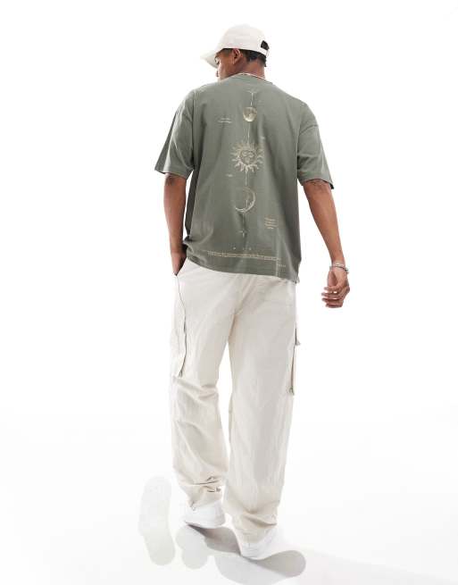 ASOS DESIGN - T-shirt oversize verde oliva con stampa astrale sul retro, 3 di 4
