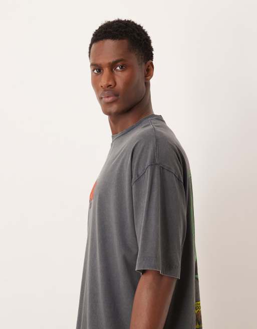 ASOS DESIGN – T-shirt oversize w spranym czarnym kolorze z nadrukiem Dr Doom, 3 z 5