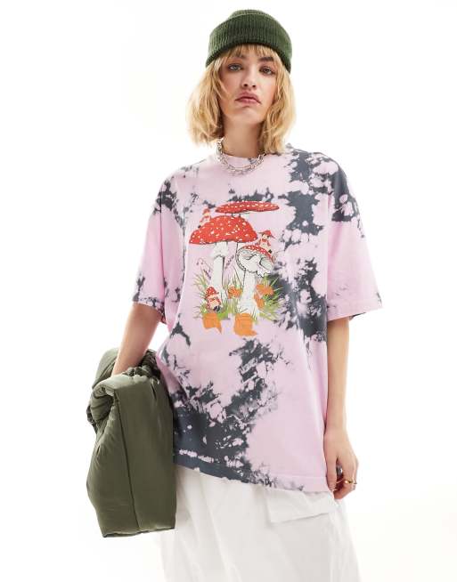 ASOS DESIGN – T-shirt oversize z efektem tie-dye i graficznym nadrukiem grzybów