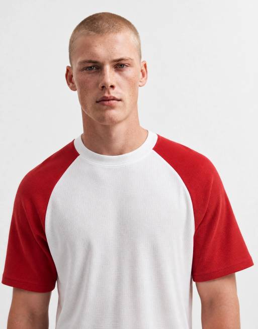 ASOS DESIGN T-shirt relaxed raglan bianca e rossa in tessuto piqué, 8 di 10