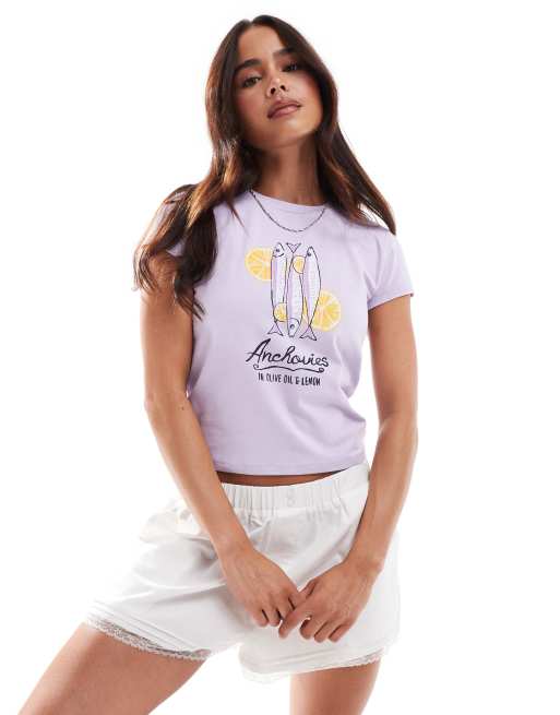 ASOS DESIGN - T-shirt ristretta con grafica di acciughe, colore lilla