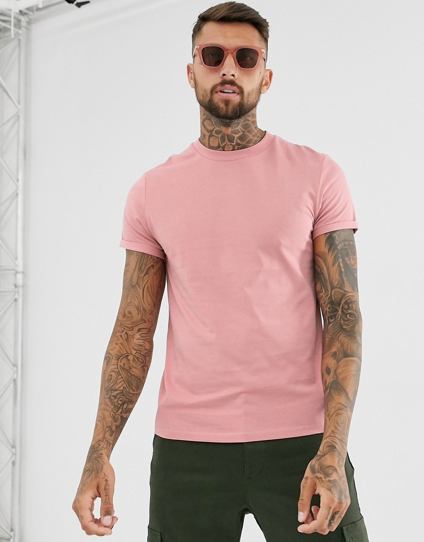 ASOS DESIGN - T-shirt rosa girocollo con maniche con risvolto