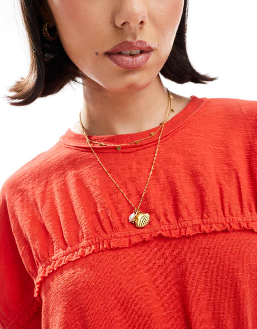 ASOS DESIGN - T-shirt rossa in tessuto testurizzato fiammato con vita arricciata, 3 di 4