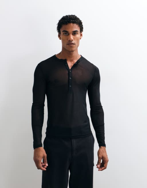 ASOS DESIGN T-shirt serafino attillata a maniche lunghe in mesh nera, 3 di 5