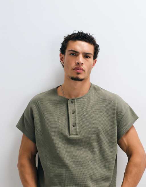 ASOS DESIGN t-shirt serafino boxy oversize con maniche ad aletta color khaki in maglia waffle, 1 di 5