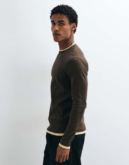 ASOS DESIGN t-shirt slim fit à manches longues double épaisseur marron et jaune, 3 de 5