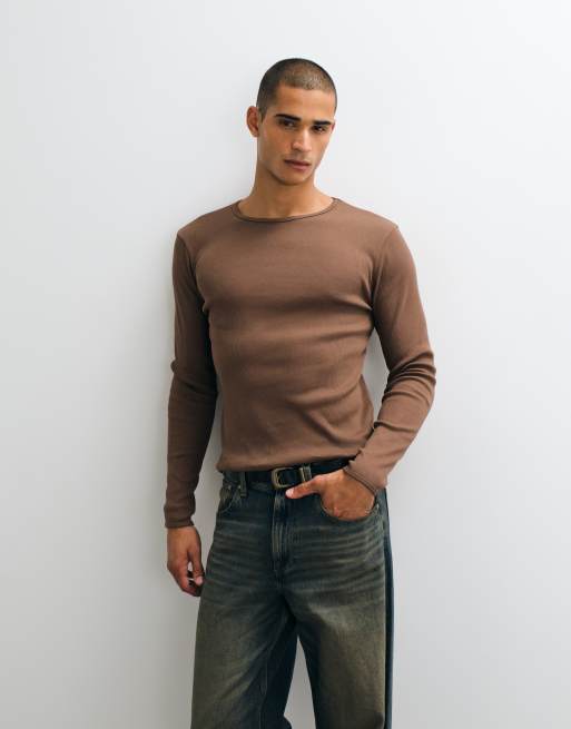 ASOS DESIGN t-shirt slim fit à manches longues en côtes marron très épais, 4 de 5