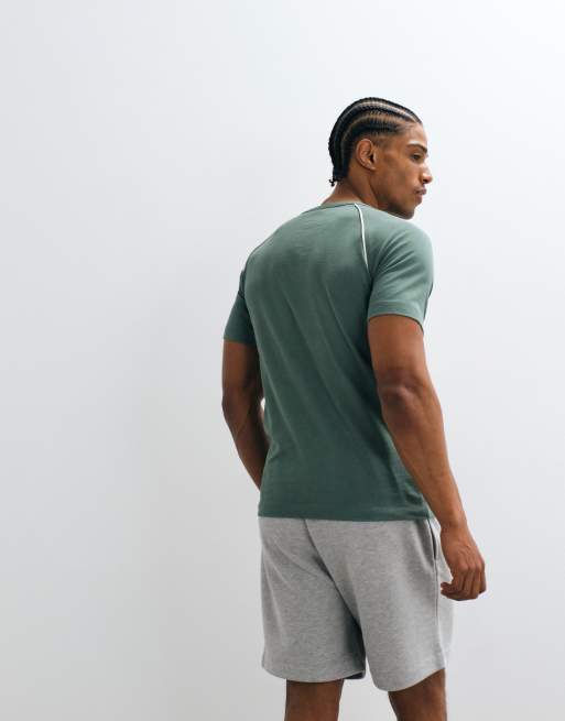 ASOS DESIGN - T-shirt slim lavaggio verde con grafica Brasil, 5 di 5