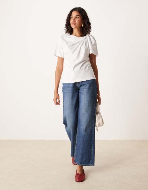 ASOS DESIGN - T-shirt squadrata bianca con dettaglio laterale attorcigliato, 2 di 4