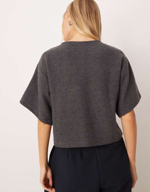 ASOS DESIGN - T-shirt squadrata morbidissima grigio antracite con bottoni, 3 di 4
