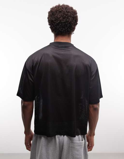 ASOS DESIGN - T-shirt squadrata oversize con spalle scese e stampa calcistica in tessuto airtex nero, 3 di 5