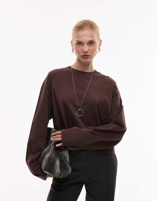 ASOS DESIGN - T-shirt squadrata taglio corto color cioccolato a maniche lunghe