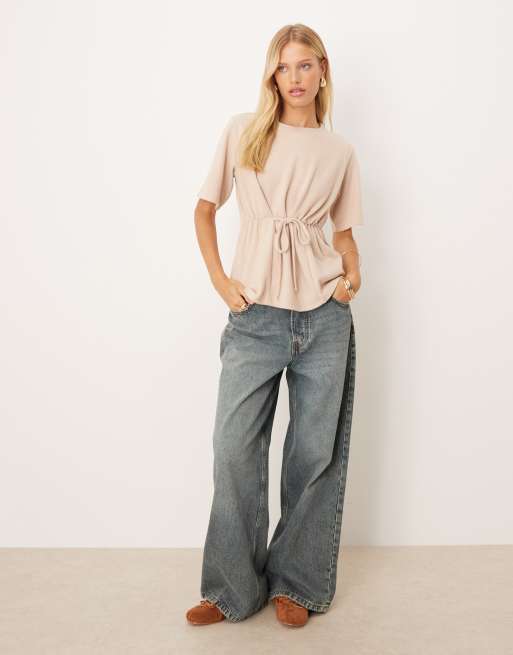 ASOS DESIGN - T-shirt super morbida stretta in vita color avena con allacciatura, 4 di 4