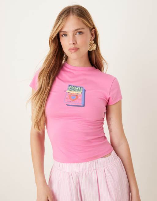 ASOS DESIGN - T-shirt taglio corto rosa con grafica di sardine