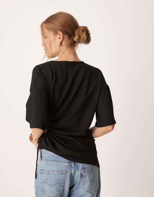 ASOS DESIGN - T-shirt testurizzata nera con coulisse in vita, 3 di 4