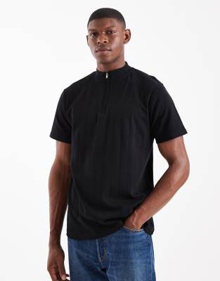 ASOS DESIGN - T-shirt texturé avec col montant zippé - Noir
