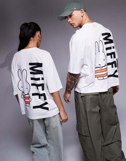 ASOS DESIGN - T-shirt unisex squadrata oversize bianca con stampe di Miffy su licenza, 4 di 4