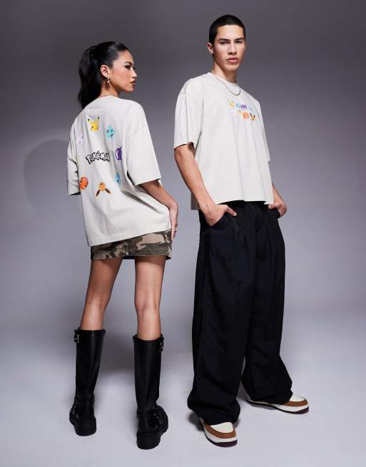ASOS DESIGN - T-shirt unisexe coupe carrée oversize avec imprimés Pokémon - Beige, 3 de 4