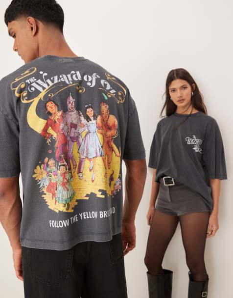 ASOS DESIGN - T-shirt unisexe oversize avec imprimés Le Magicien d'Oz - Noir délavé - view 1