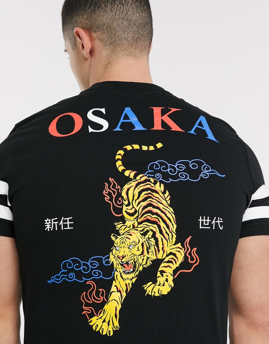 ASOS DESIGN - T-shirt van biologisch katoen met kleurvlakken op de mouwen en tijgerprint op de achterkant-Zwart