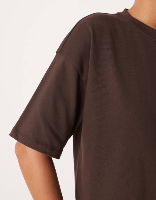 ASOS DESIGN - T-shirt van zware katoen met lange pasvorm in bruin, 3 van 4