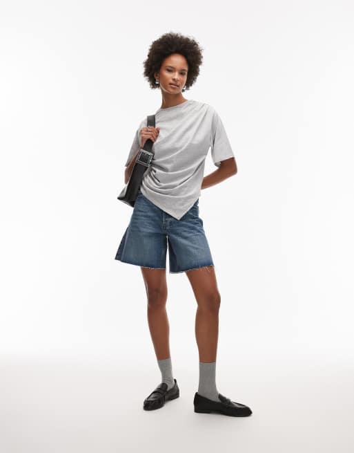 ASOS DESIGN – T-shirt w szarym melanżowym kolorze z marszczeniem i asymetrycznym dołem