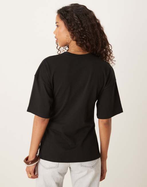 ASOS DESIGN t-shirt with cinched waist and hardware detail in black