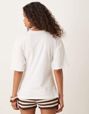 Asos Design T-shirt With Cinched Waist And Hardware Detail In White