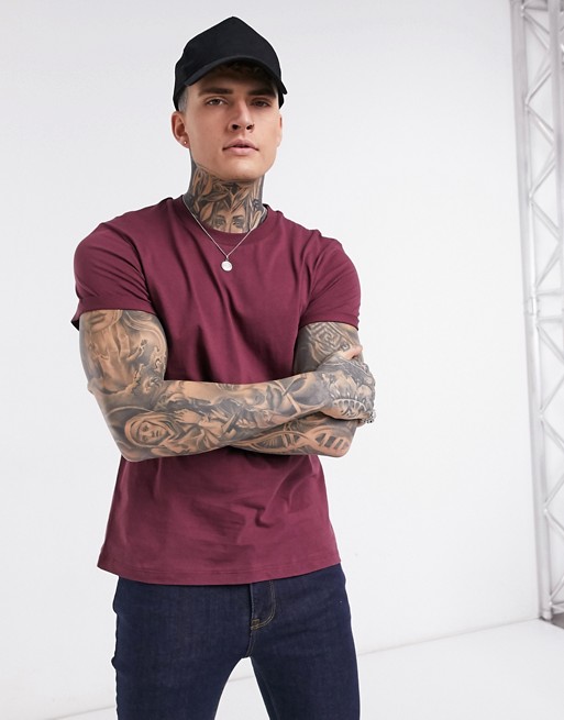 ASOS DESIGN t-shirt with crew neck and roll sleeve in burgundy