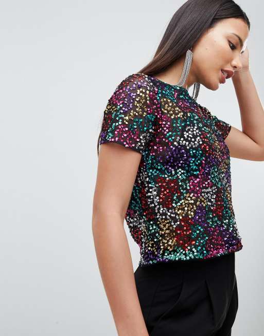 t shirt with sequin embellishment