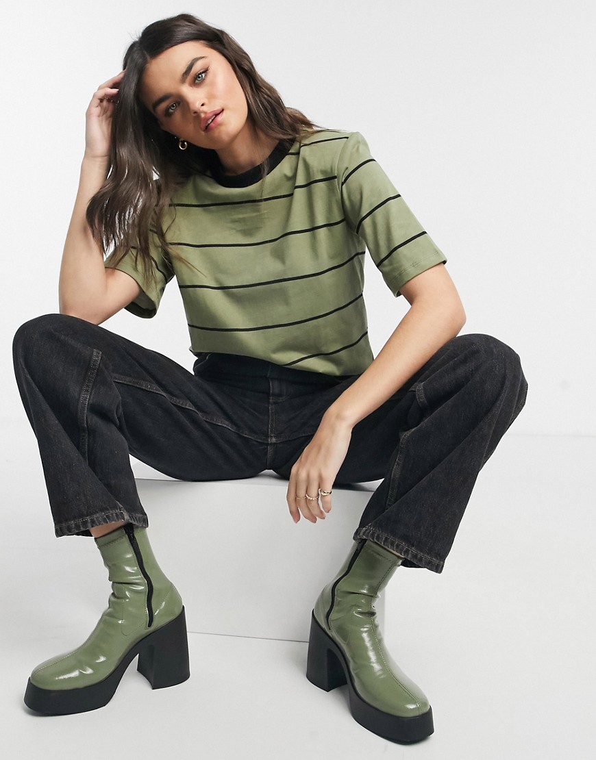 ASOS DESIGN t-shirt with shoulder pad with stripe in khaki-Green