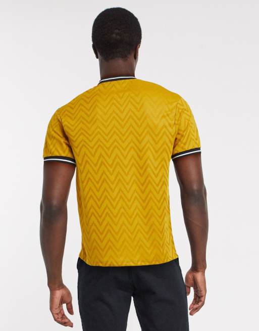 ASOS DESIGN t-shirt with tipping in chevron yellow jersey, 2 of 4