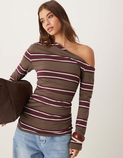 ASOS DESIGN – T-shirt z długimi rękawami, odsłoniętymi ramionami, gorsetową talią i wzorem w paski w kolorze khaki