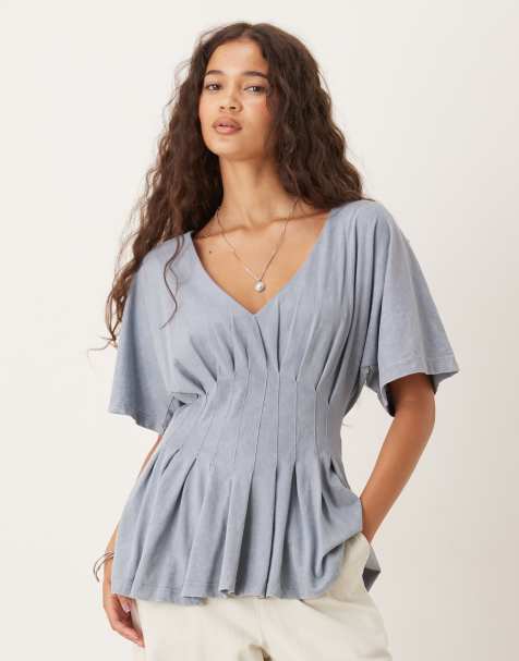 ASOS DESIGN – T-shirt z gorsetową talią z zakładkami w spranym niebieskim kolorze - view 1
