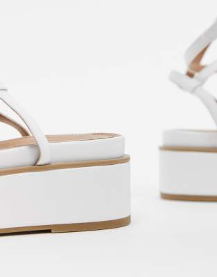 tabitha chunky flatform sandals in black