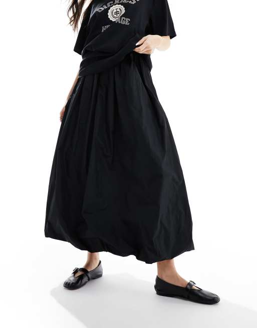 ASOS DESIGN taffeta bubble hem maxi skirt in black, 3 of 5