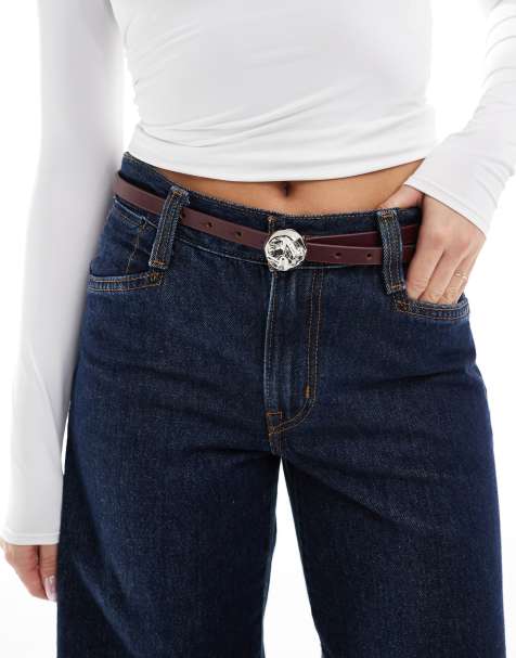 ASOS DESIGN – Taillen- und Hüftgürtel aus gehämmertem Leder in Burgunderrot mit Scheiben-Design - view 1