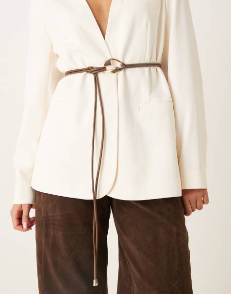 ASOS DESIGN – Taillen- und Hüftgürtel in Schokobraun mit Schlaufendetail und goldfarbener Schnalle - view 1