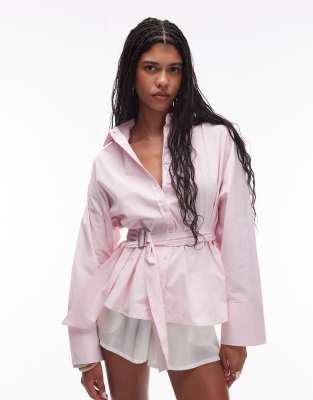 ASOS DESIGN - Taillierte Hemdbluse aus rosa Popeline mit Gürtel