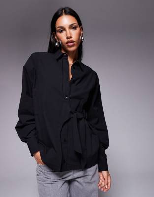 ASOS DESIGN - Taillierte Oversize-Hemdbluse in Schwarz mit gewickeltem Schleifendetail